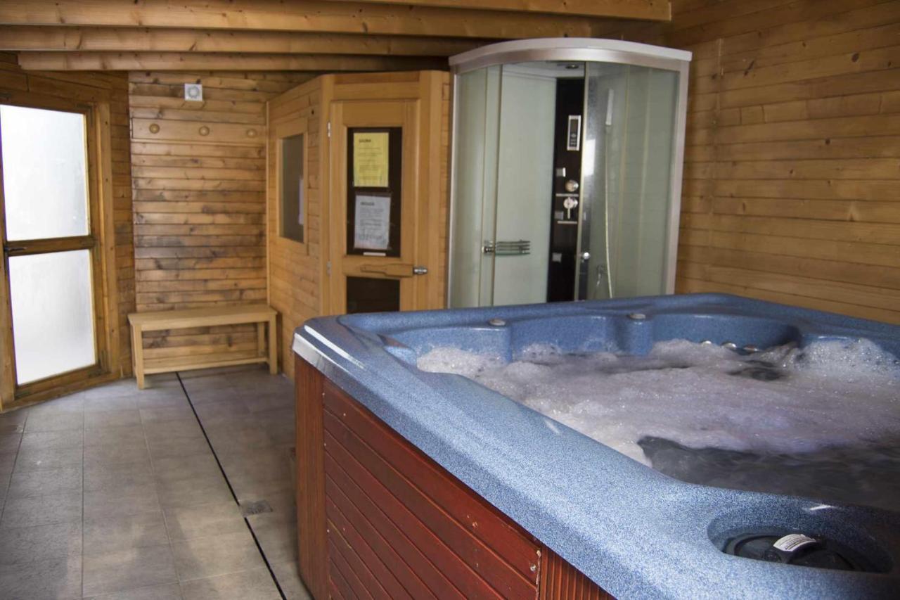 Con Jacuzzi Holiday home *